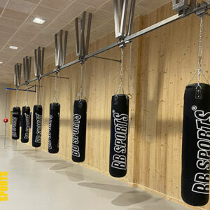 Rail de convoyage pour sacs de frappe de boxe